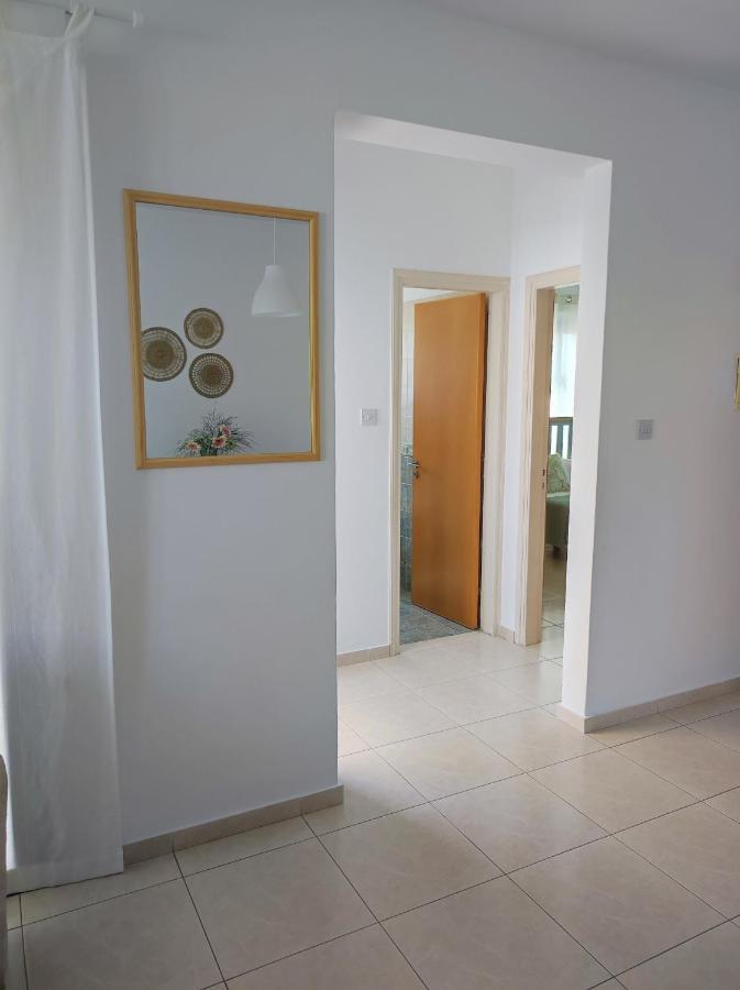 Marina Gardens Apartment Paphos ภายนอก รูปภาพ