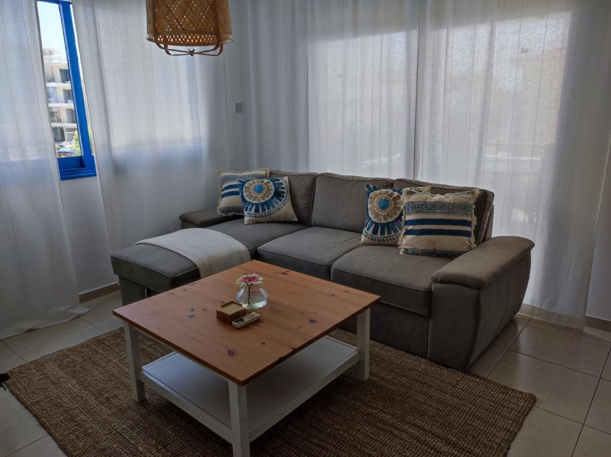 Marina Gardens Apartment Paphos ภายนอก รูปภาพ