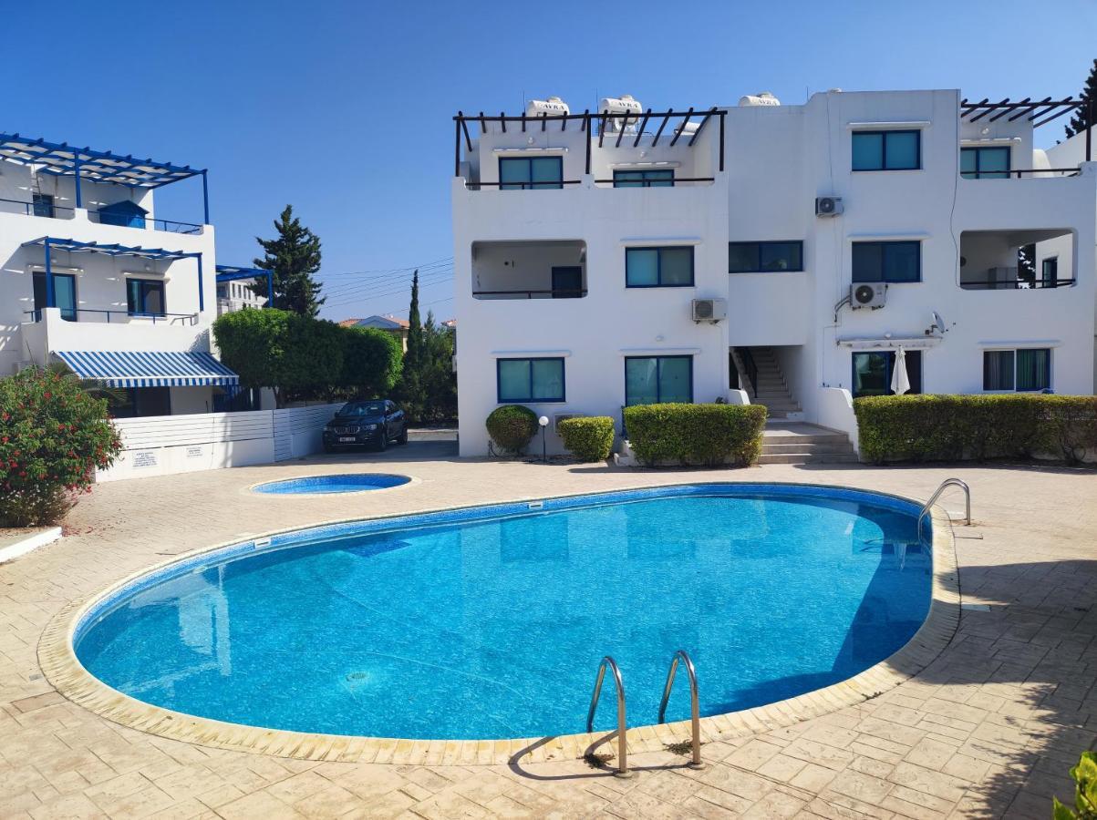 Marina Gardens Apartment Paphos ภายนอก รูปภาพ