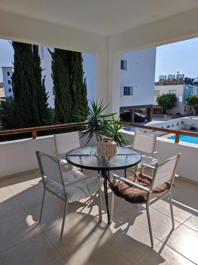 Marina Gardens Apartment Paphos ภายนอก รูปภาพ